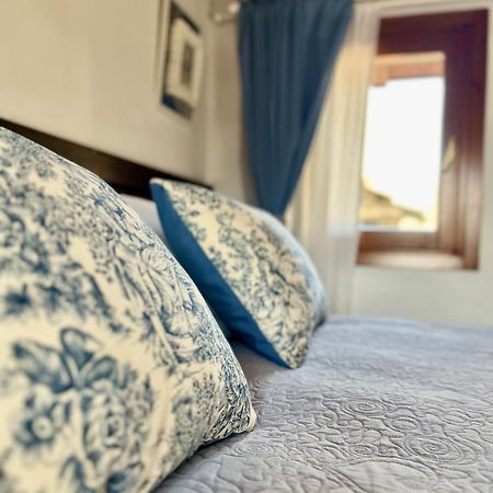 Porto Valentino Apartment Sirmione Eksteriør billede