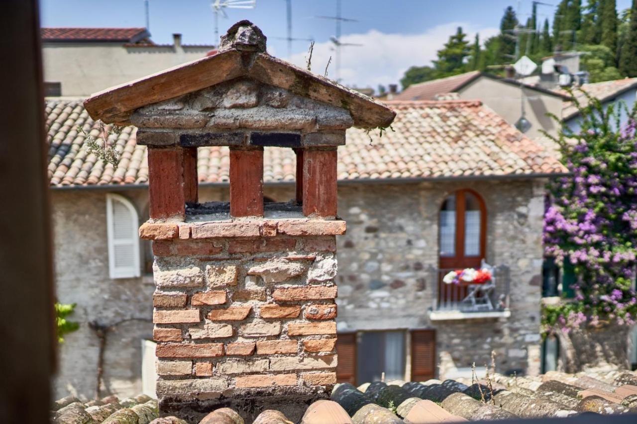 Porto Valentino Apartment Sirmione Eksteriør billede