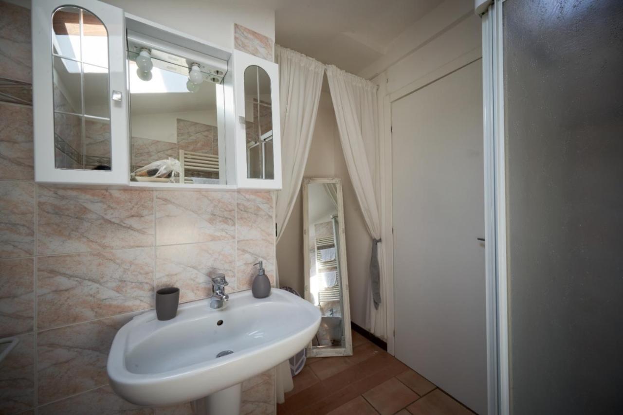 Porto Valentino Apartment Sirmione Eksteriør billede
